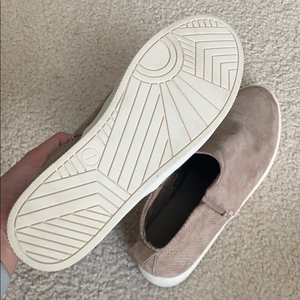 Universal Thread Sneakers - image 3